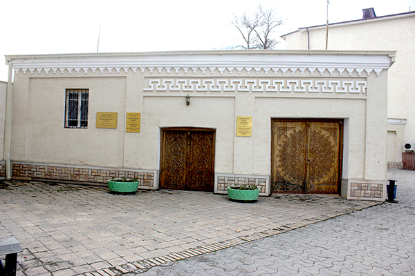 SADRIDDIN AYNIY YODGORLIK UY-MUZEYI